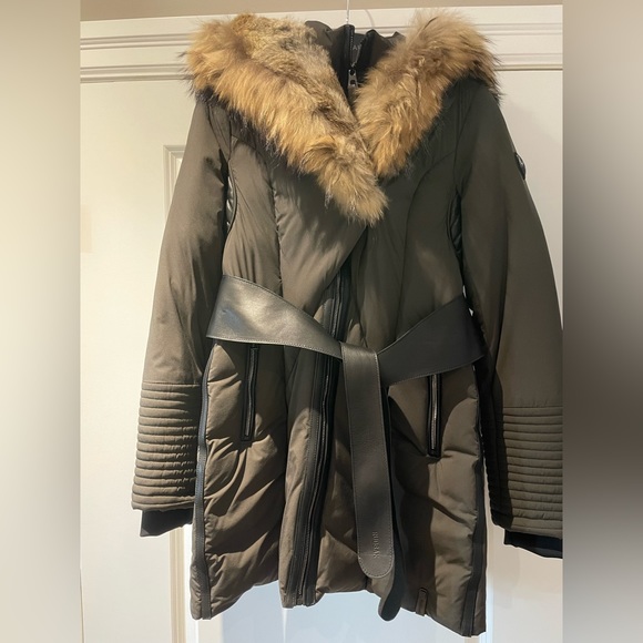 Rudsak hunter green winter coat. Size: Medium. Real fur - Picture 3 of 6